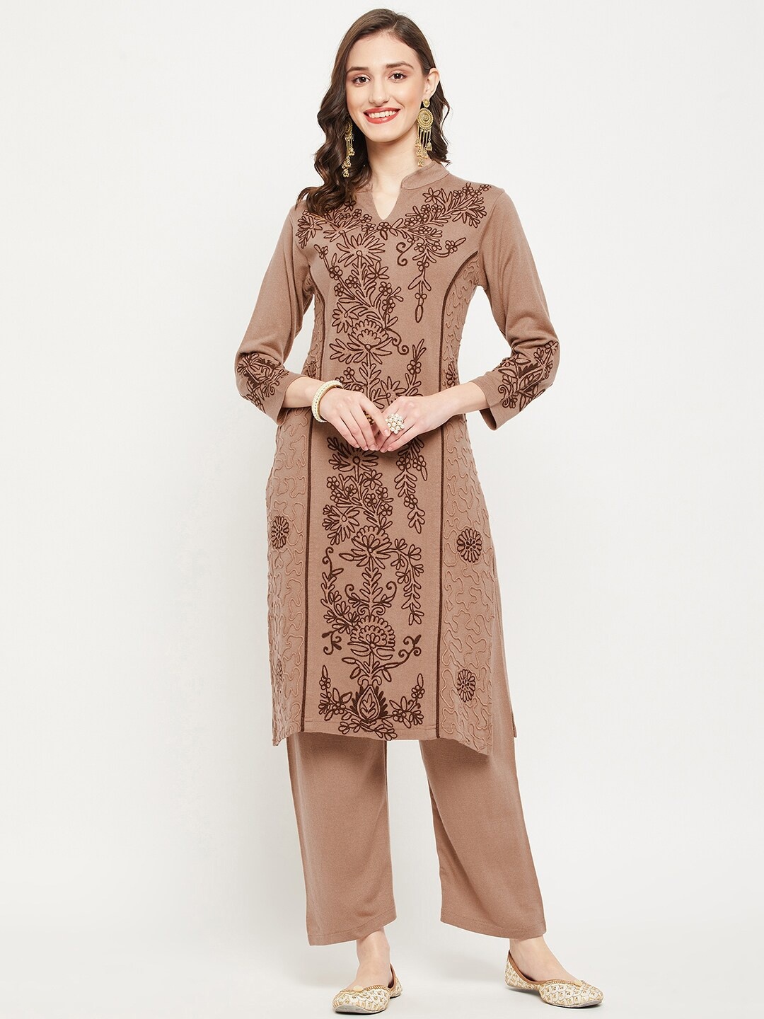 

Zigo Floral Embroidered Thread Work Kurta with Trousers, Beige