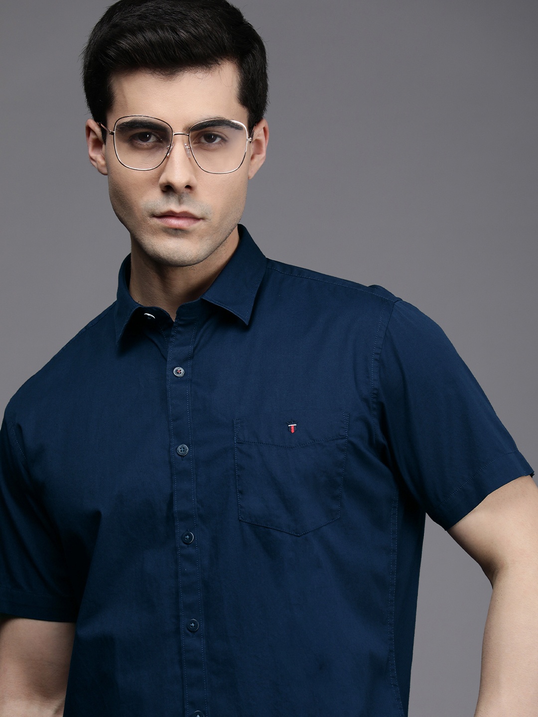 

Louis Philippe Sport Men Pure Cotton Slim Fit Casual Shirt, Navy blue