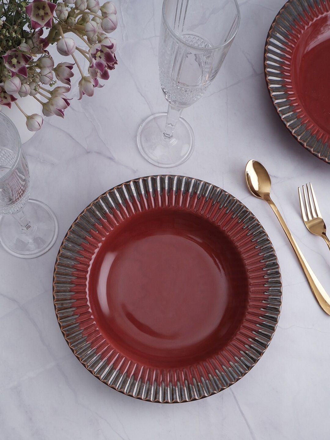 

THE WHITE INK DECOR Red Ceramic Glossy Plate