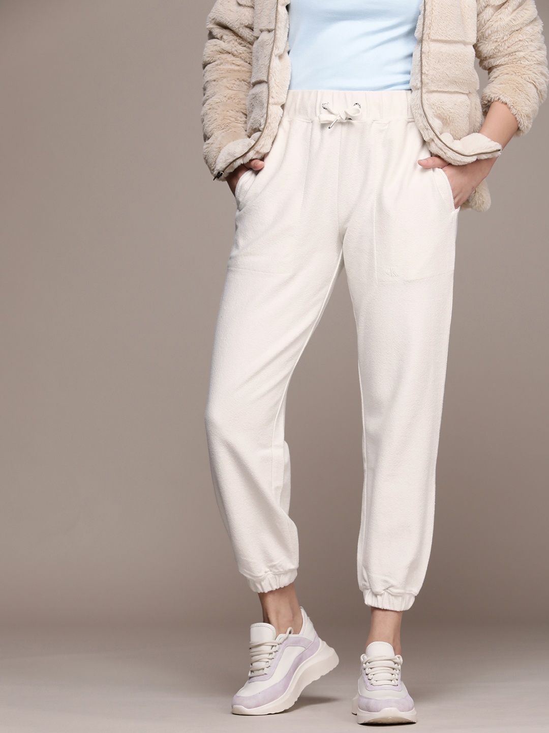 

Calvin Klein Jeans Women Pure Cotton Joggers, Off white