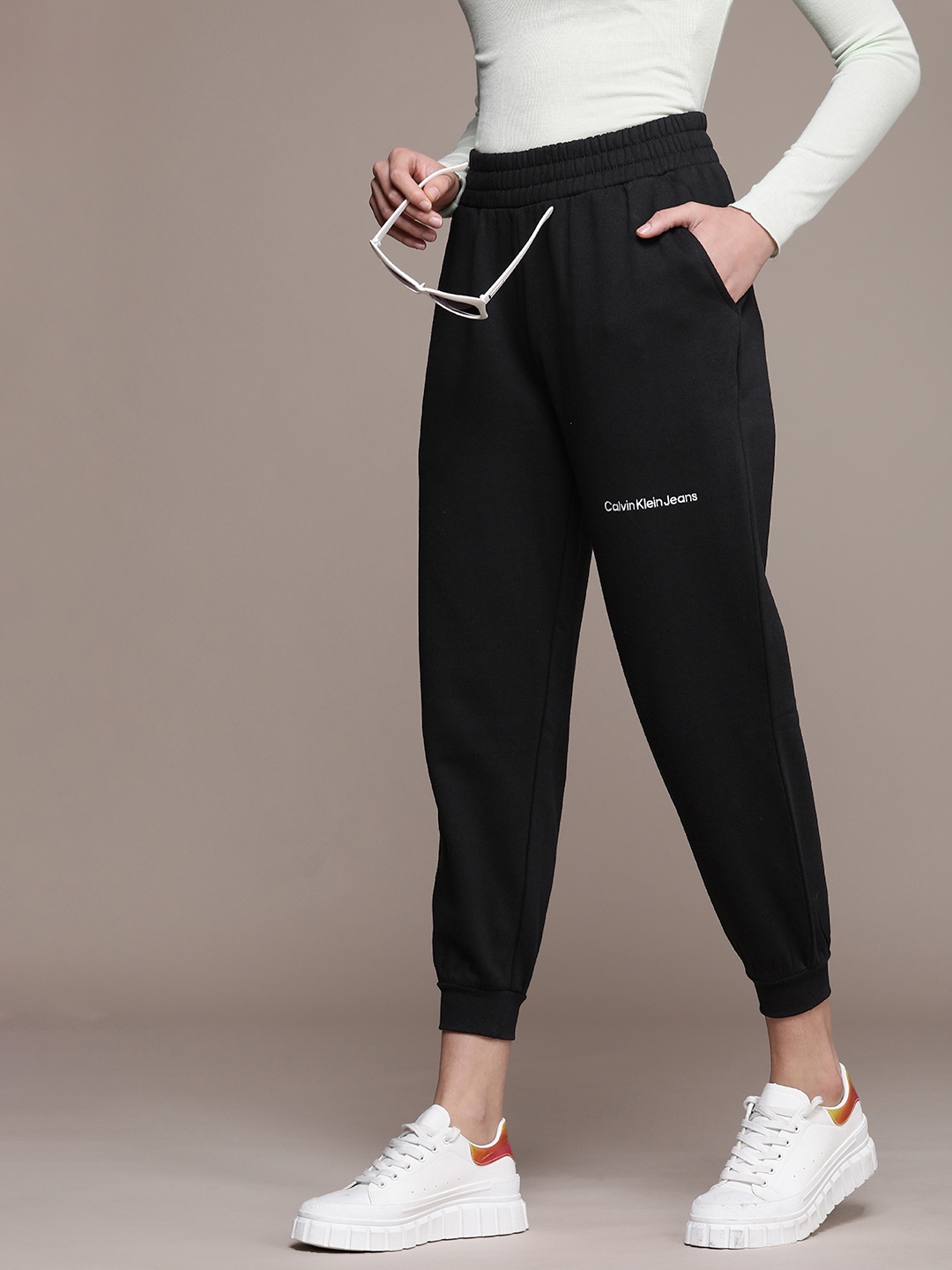 

Calvin Klein Jeans Women Relaxed Fit Solid Joggers, Black