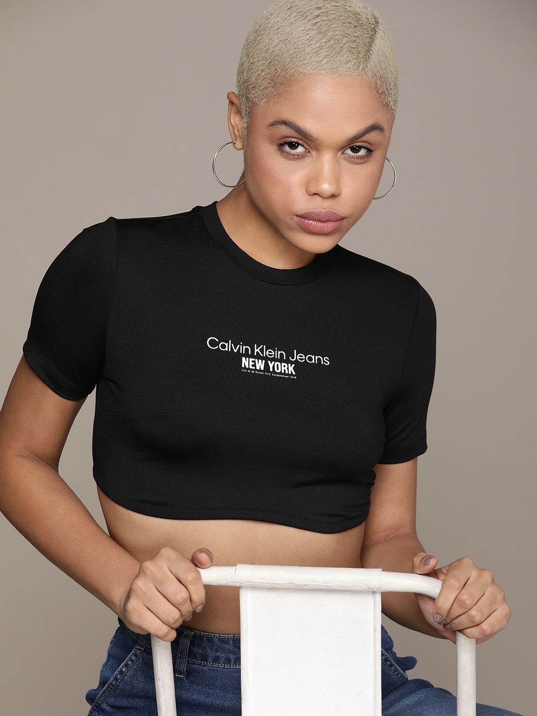 

Calvin Klein Jeans Women Brand Logo Printed Crop T-shirt, Black