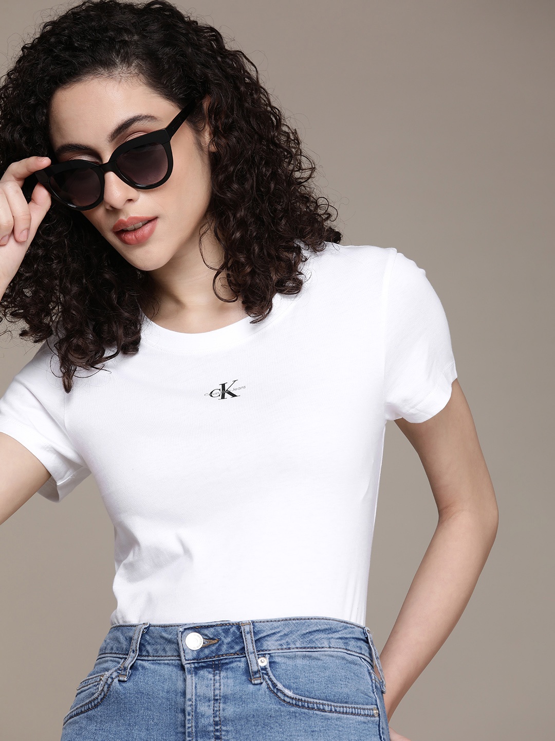 

Calvin Klein Jeans Women Pure Cotton Brand Logo Printed Slim Fit T-shirt, White