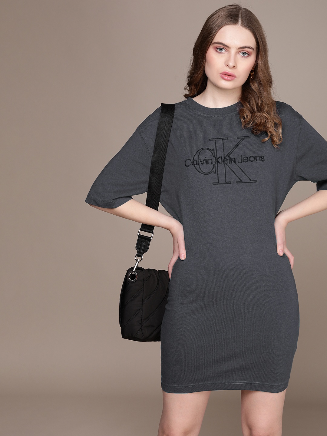 

Calvin Klein Jeans Pure Cotton T-shirt Mini Dress, Grey