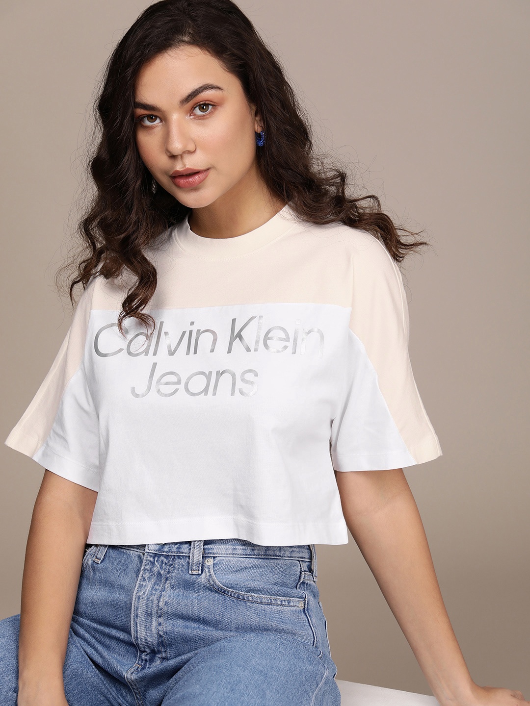 

Calvin Klein Jeans Women Colourblocked Extended Sleeves Boxy T-shirt, White