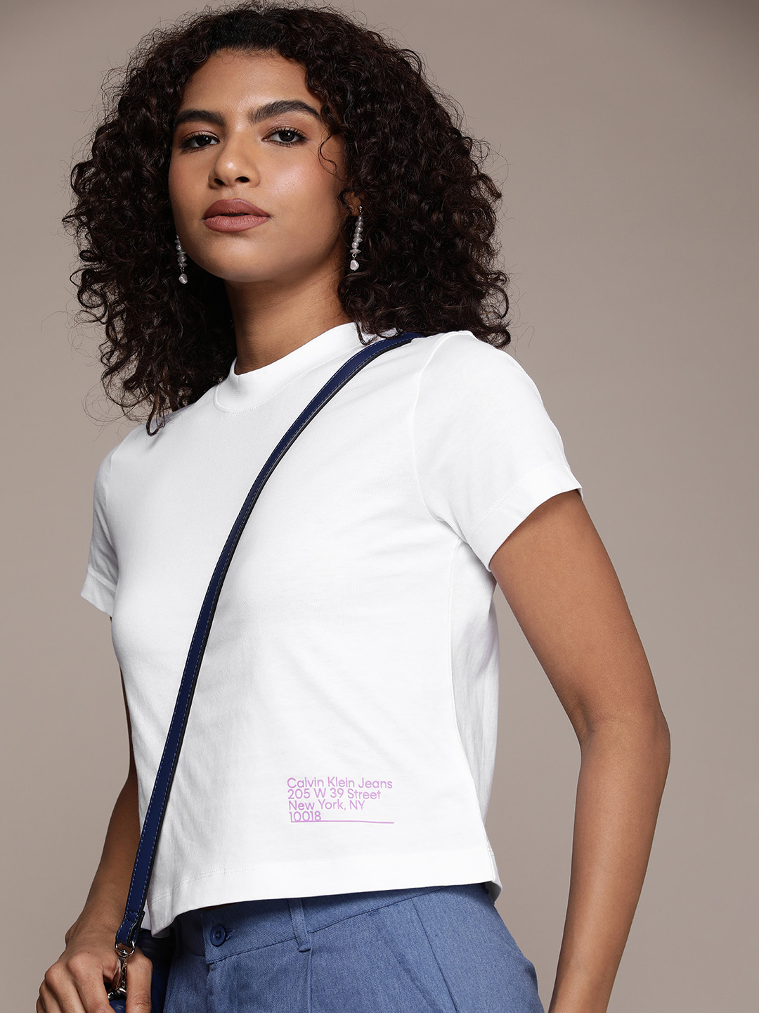 

Calvin Klein Jeans Women Pure Cotton T-shirt With Applique Detail, White