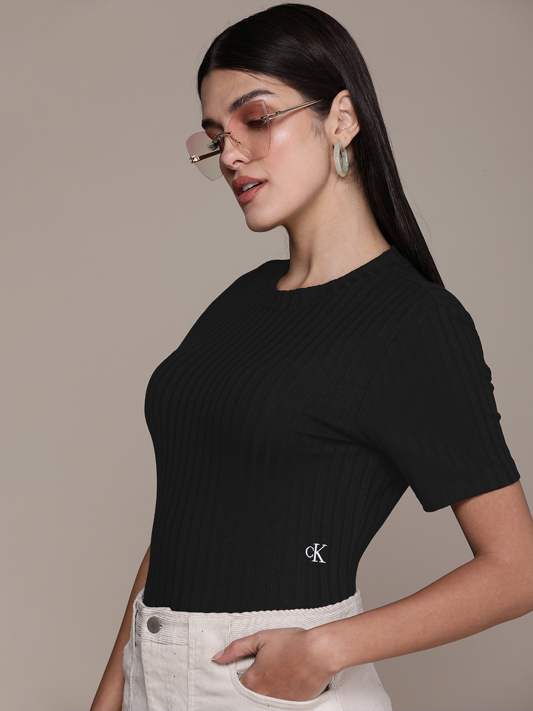 

Calvin Klein Jeans Women Ribbed Slim Fit T-shirt, Black