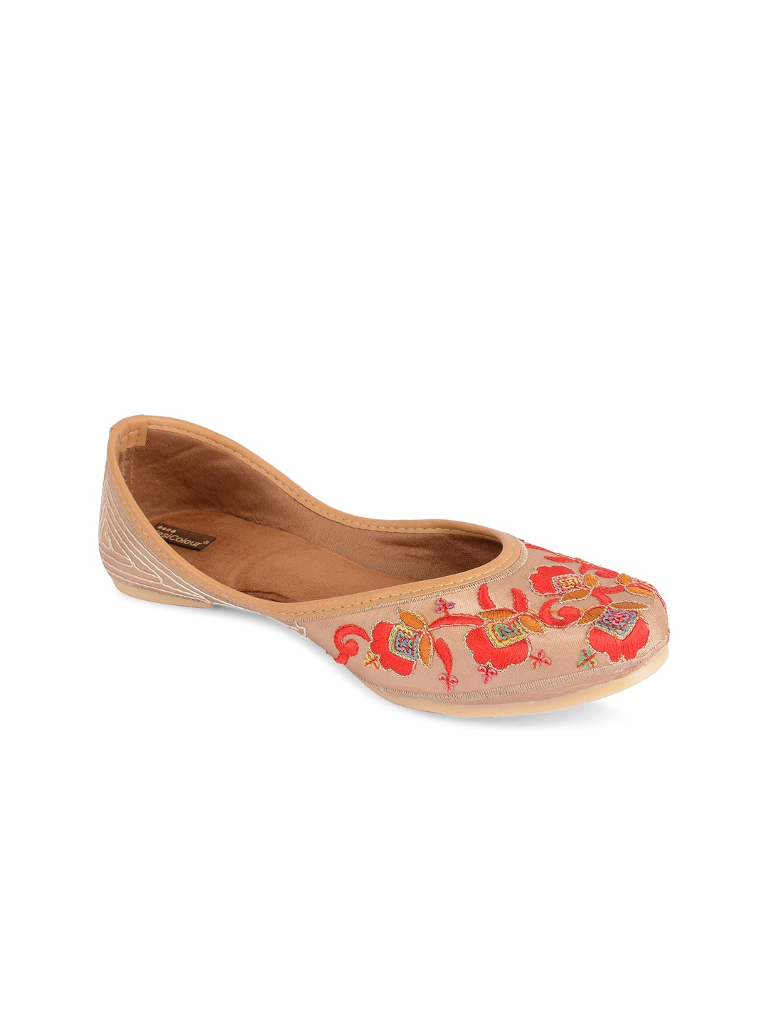 

DESI COLOUR Women Embroidered Ethnic Mojaris, Beige