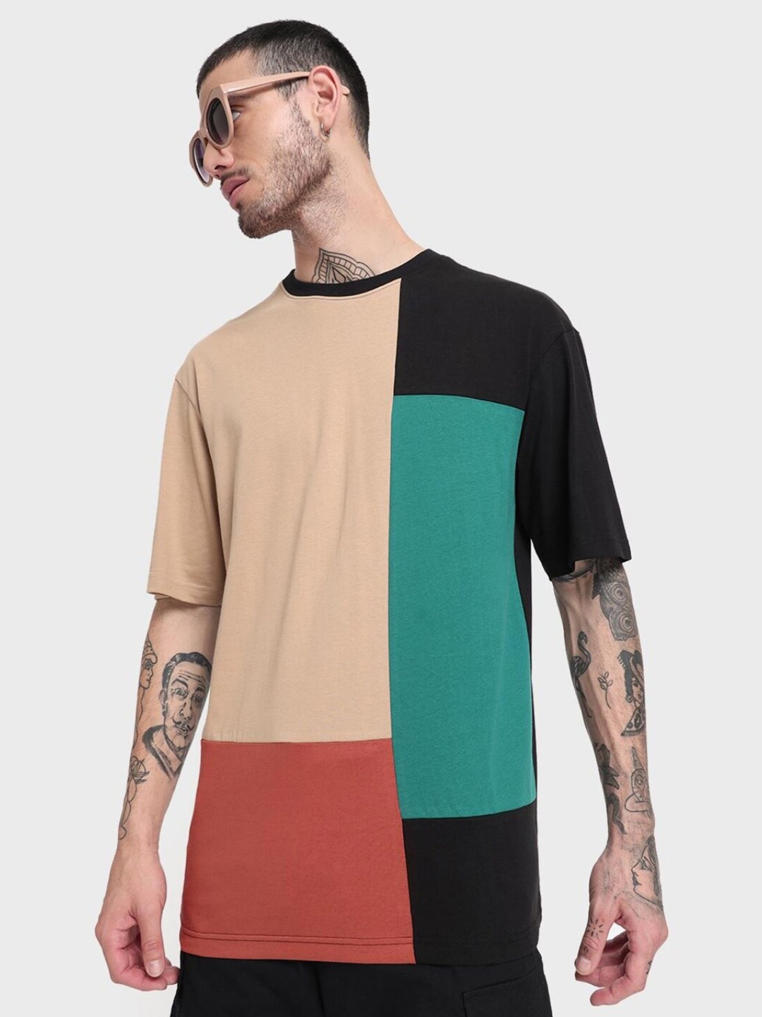 

Bewakoof Men Colourblocked Cotton Loose T-shirt, Brown