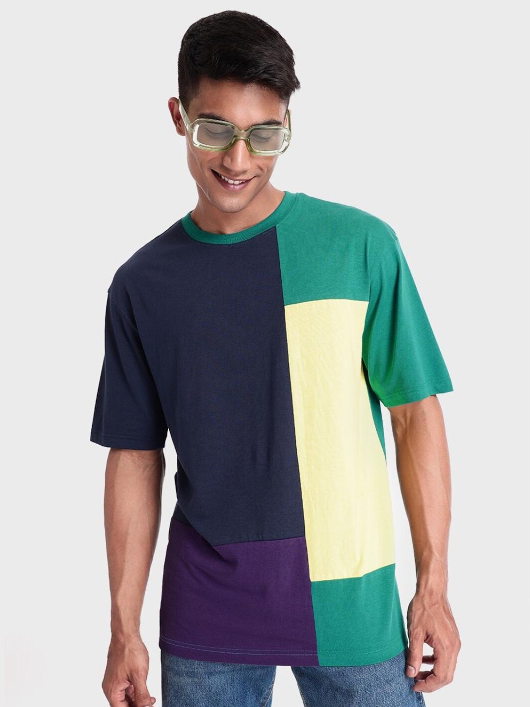 

Bewakoof Men Colourblocked Oversized Cotton T-shirt, Navy blue