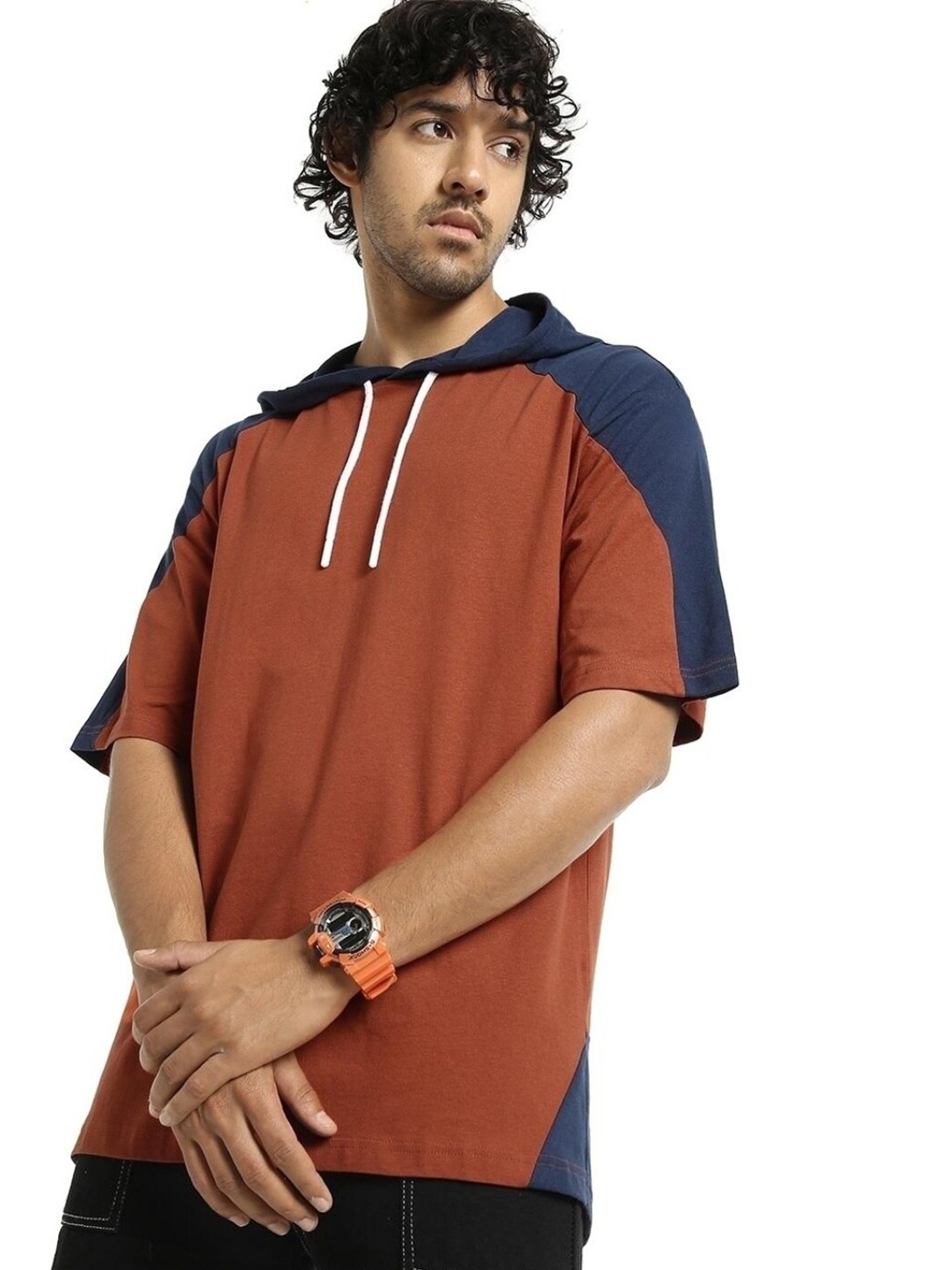 

Bewakoof Men Colourblocked Hooded Loose Cotton T-shirt, Brown