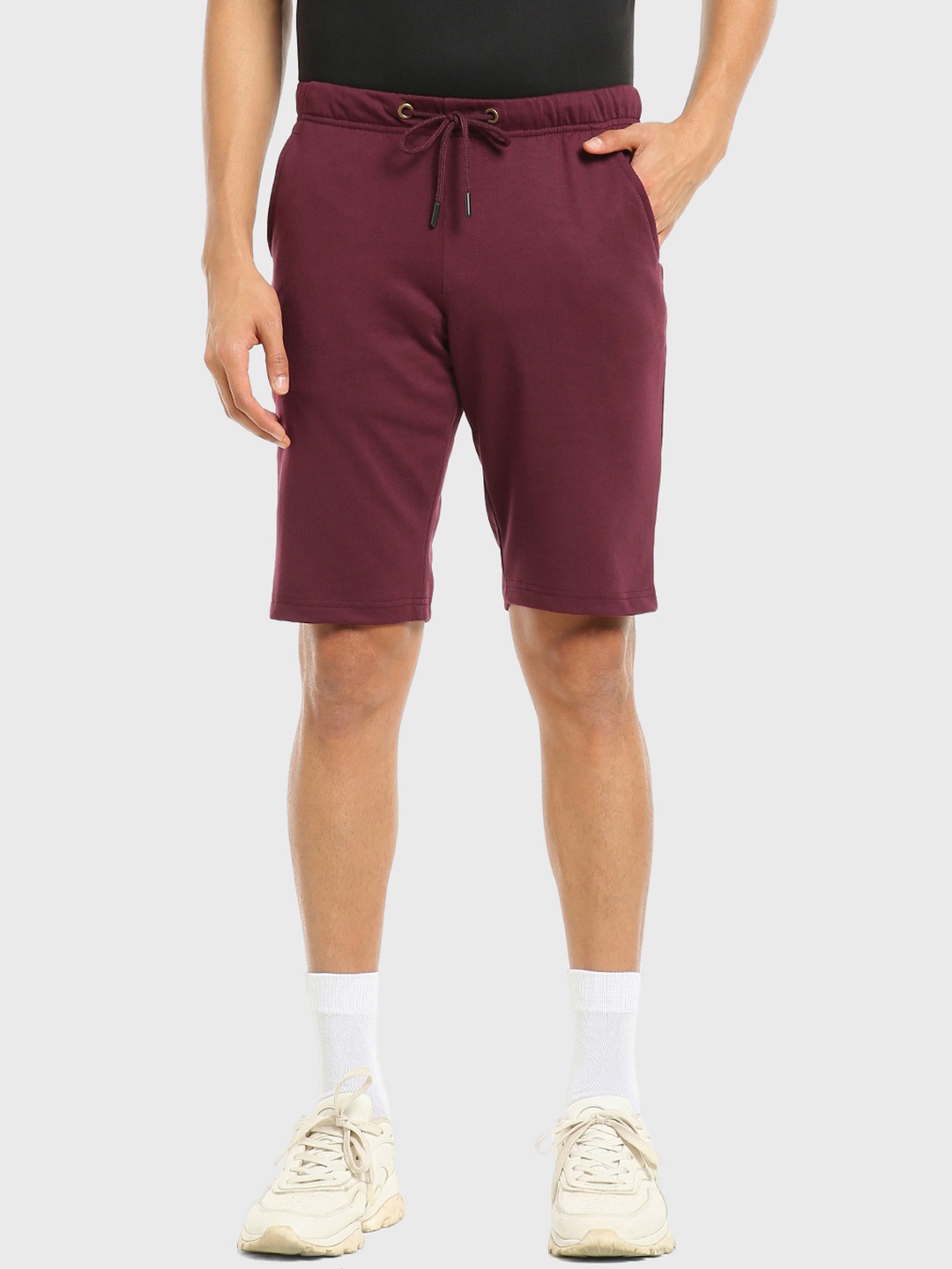 

Bewakoof Men Cotton Shorts, Maroon