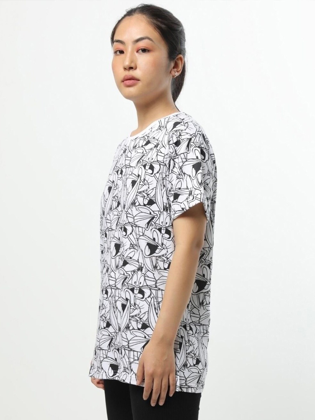 

Bewakoof Relaxed Fit Printed Cotton T-shirt, White