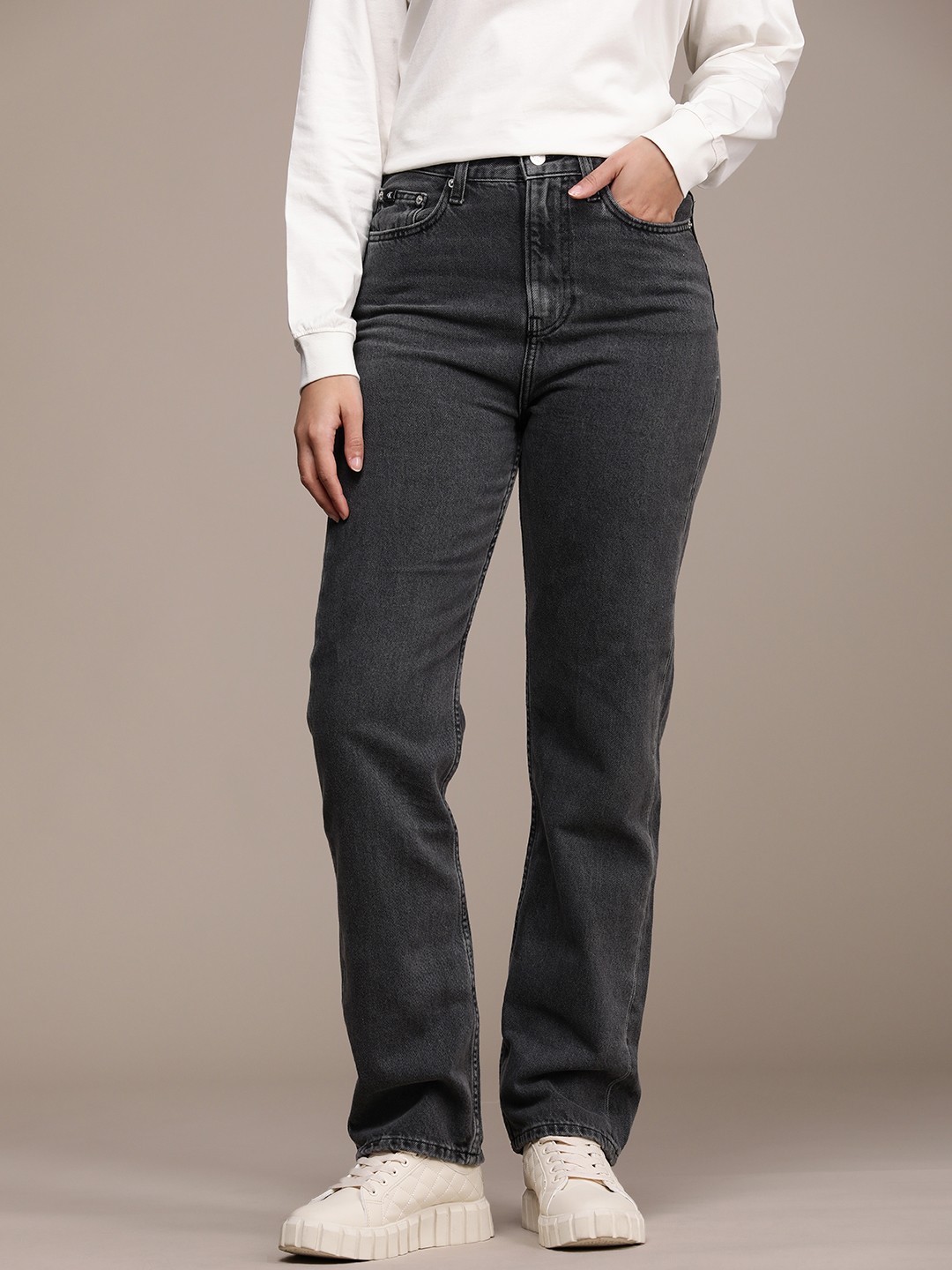 

Calvin Klein Jeans Women Straight Fit High-Rise Light Fade Jeans, Black