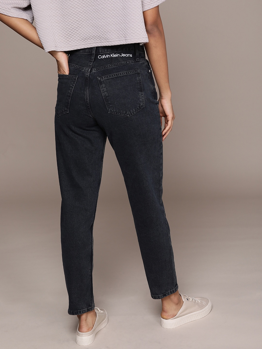 

Calvin Klein Jeans Women Mom Fit High-Rise Jeans, Blue