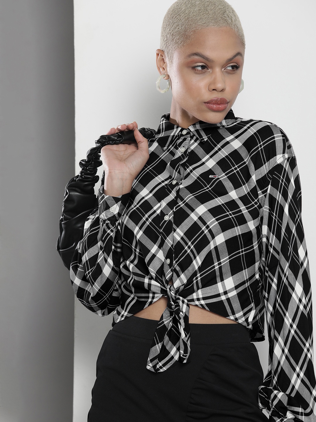 

Tommy Hilfiger Checked Shirt Style Crop Top With Knot Detail, Black