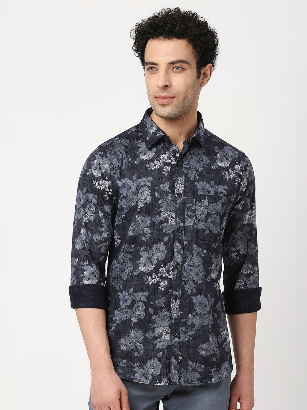 

VALEN CLUB Men Slim Fit Floral Printed Pure Cotton Casual Shirt, Navy blue