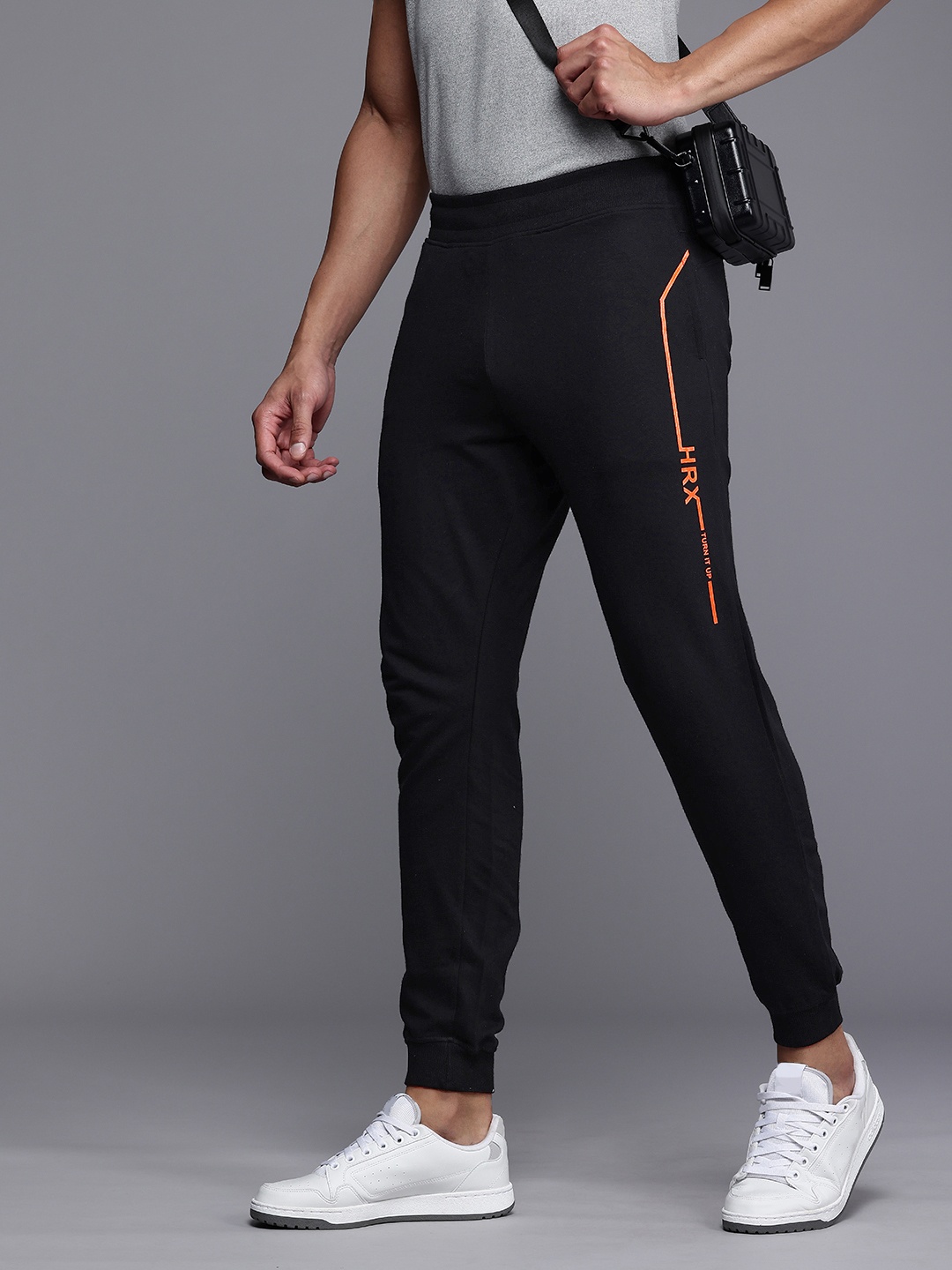 

HRX by Hrithik Roshan Men Regular Fit Typography Lifestyle Joggers, Black