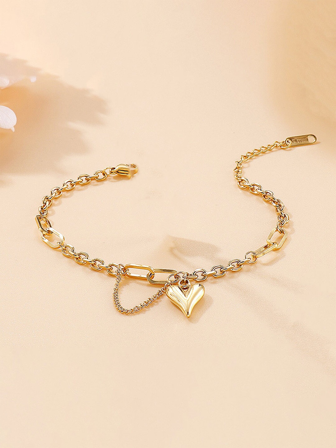 

Yellow Chimes Women Gold-Toned Gold-Plated Link Bracelet