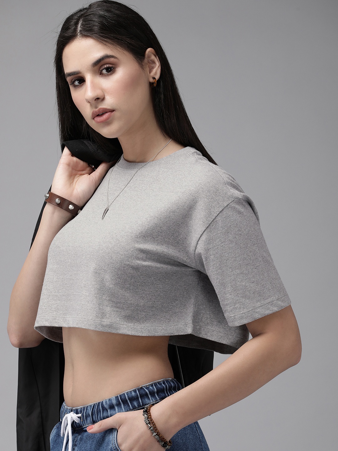 

Roadster Women Solid Boxy Crop T-shirt, Grey