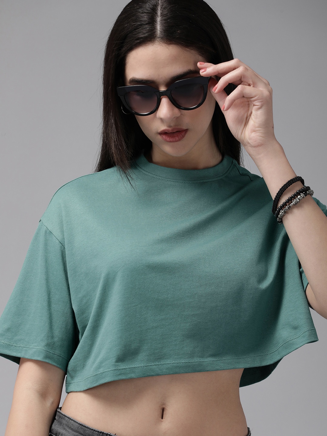 

Roadster Women Solid Drop-Shoulder Sleeves Boxy Crop T-shirt, Green