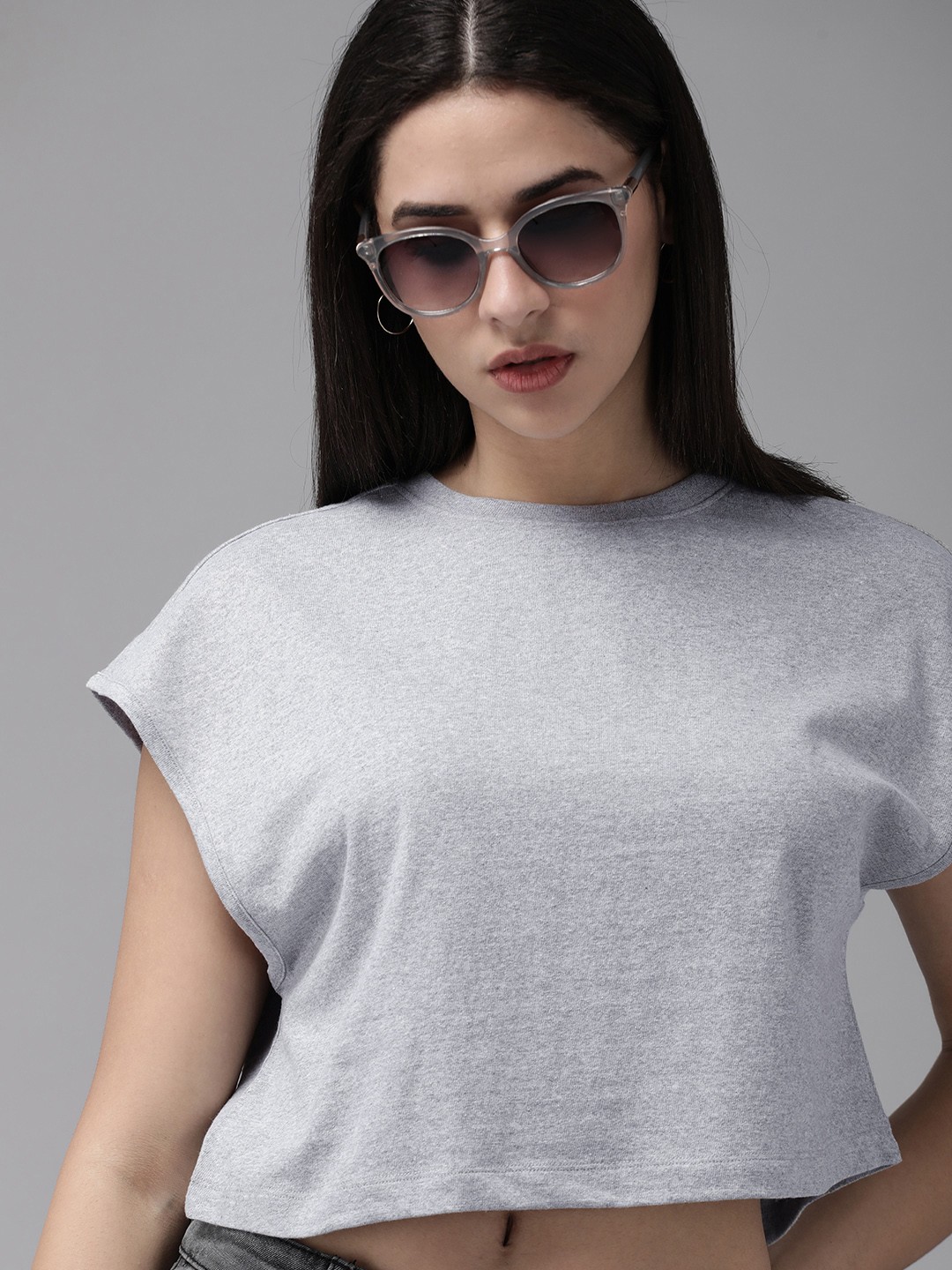 

Roadster Women Solid Boxy Crop T-shirt, Grey melange