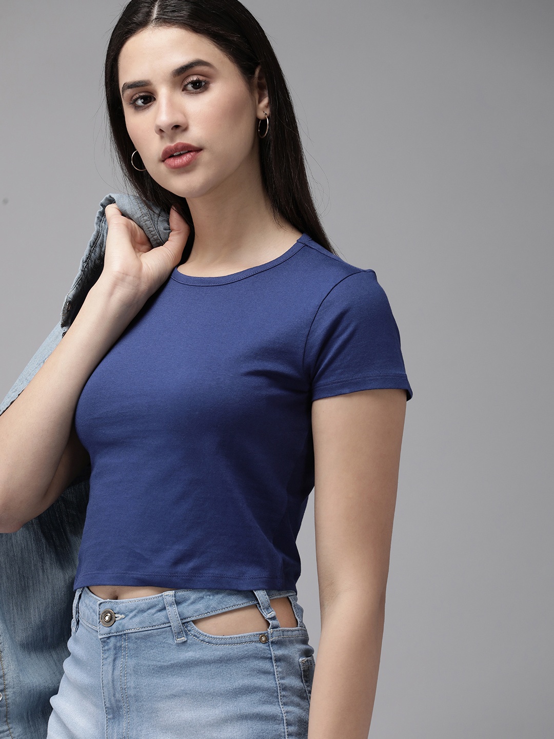 

Roadster Women Solid Slim Fit Crop T-shirt, Navy blue