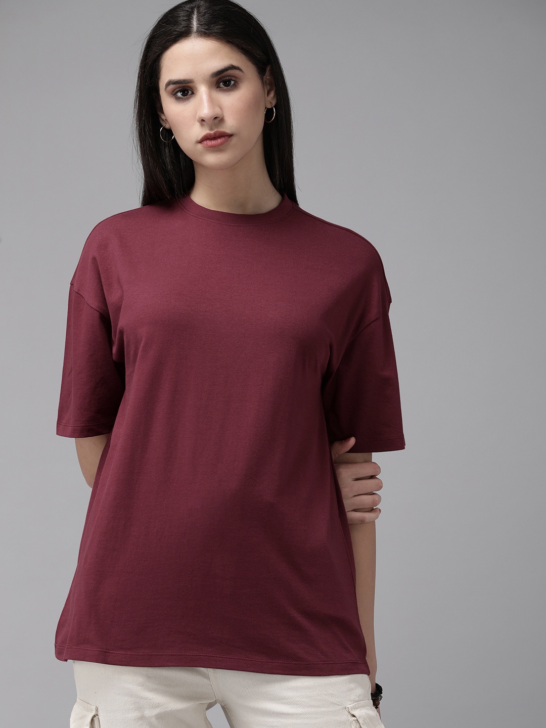 

Roadster Women Solid Drop-Shoulder Sleeves Boxy T-shirt, Burgundy