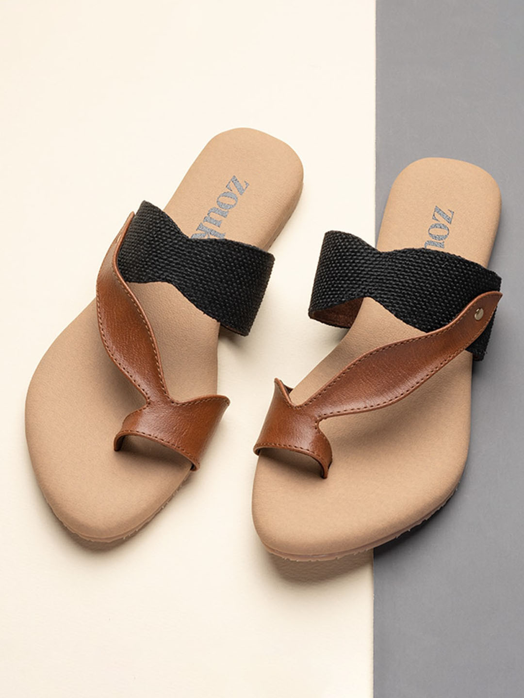 

ZOUK Women Colourblocked One Toe Flats, Black