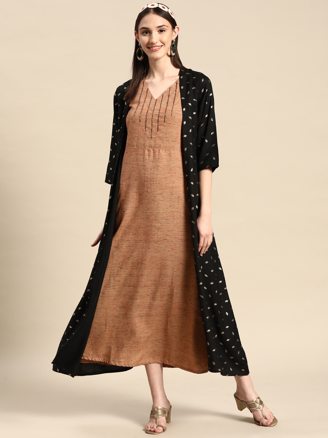 

Sangria Embellished A-Line Maxi Dress With Jacket, Black