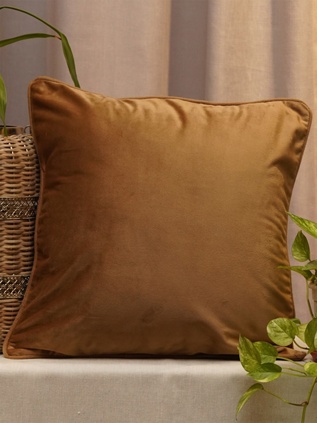 

ZEBA Brown Velvet Square Cushion Cover