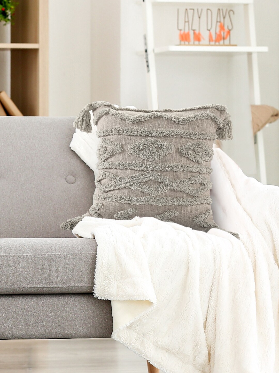 

SASHAA WORLD Tasselled &Tufted Cushion Cover(16x16 inches), Grey