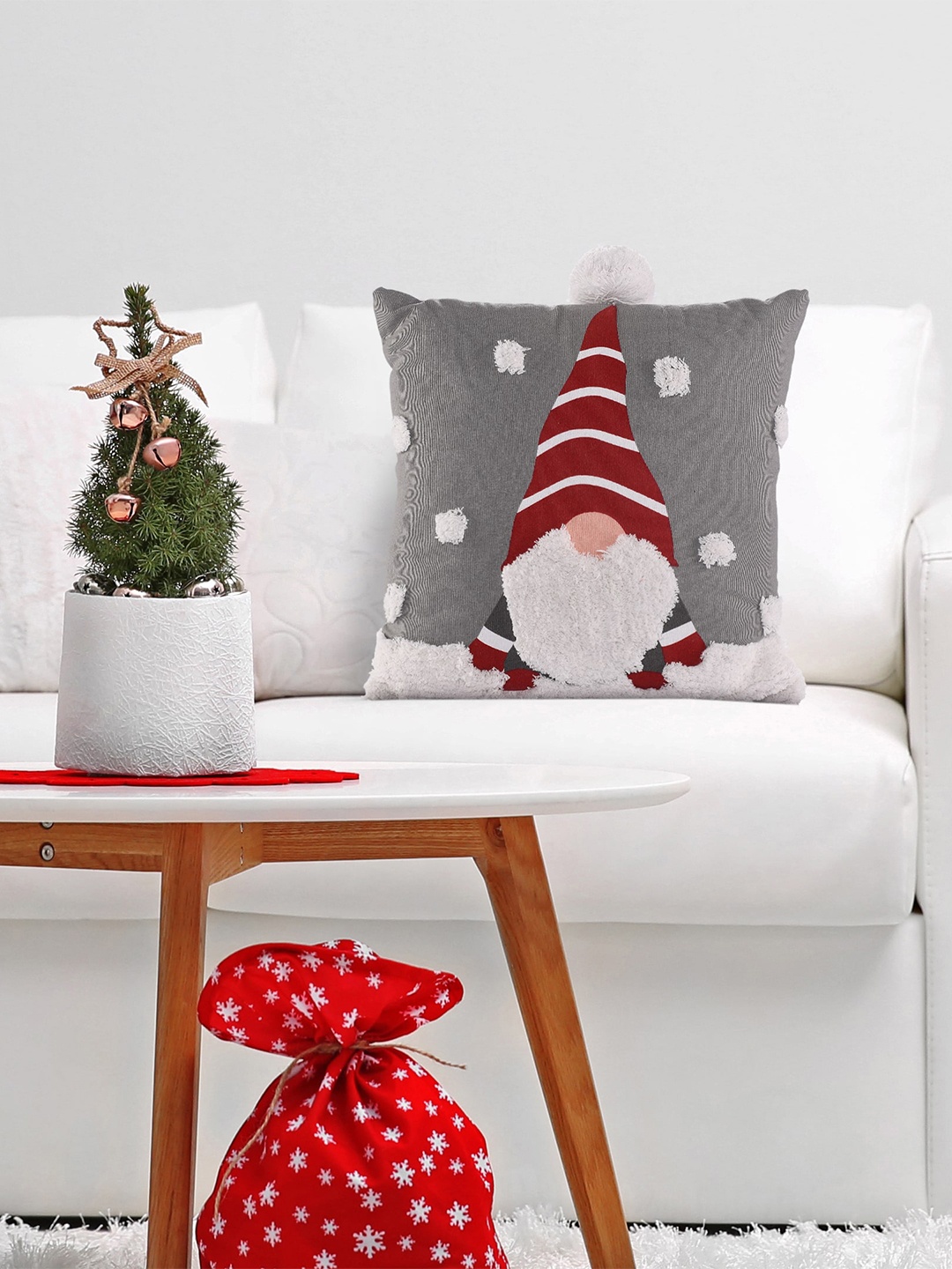 

SASHAA WORLD Grey & Red Self Design Textured Pure Cotton Square Cushion Cover