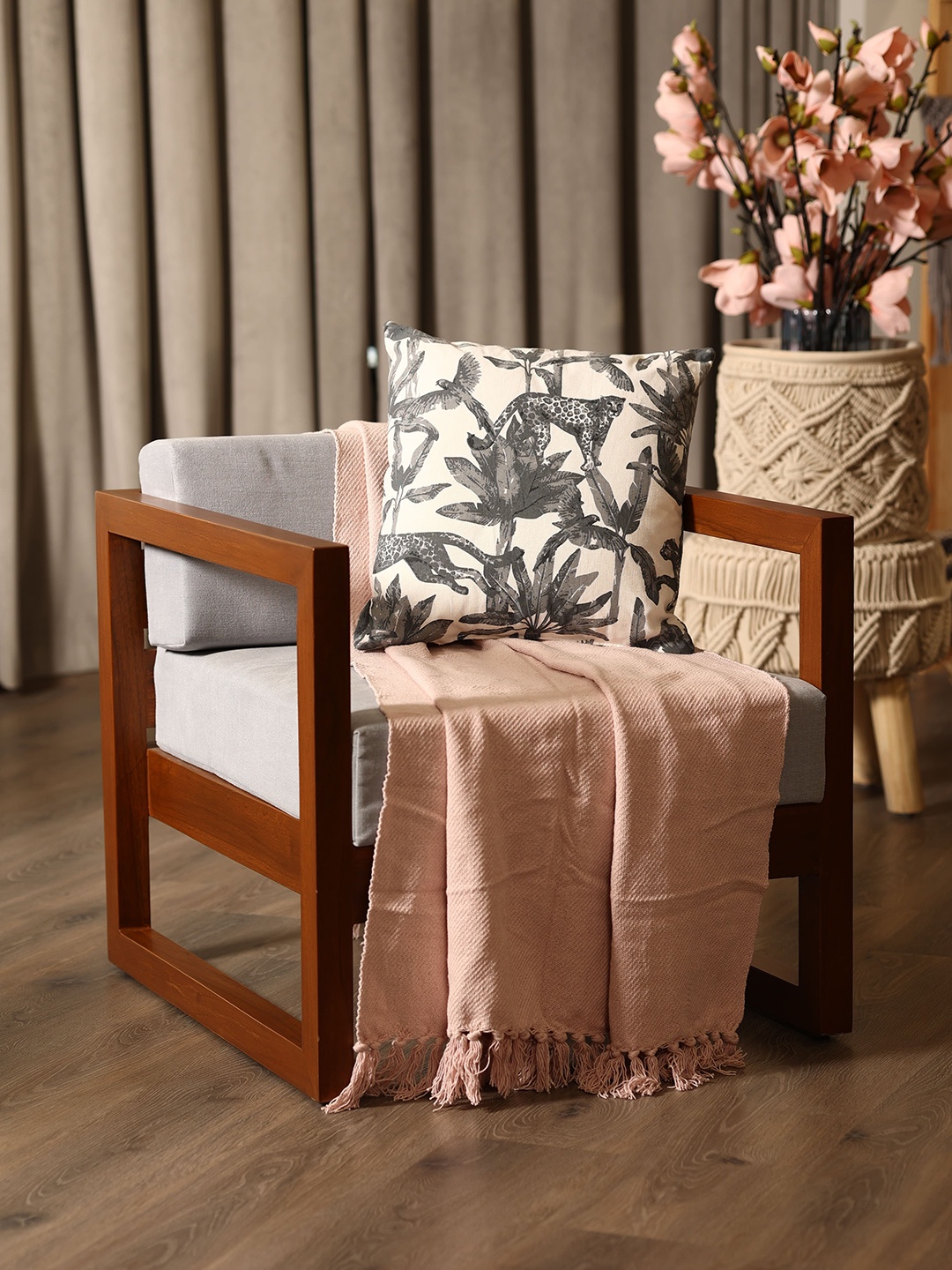 

SASHAA WORLD White & Grey Animal Print Pure Cotton Cushion Fillers