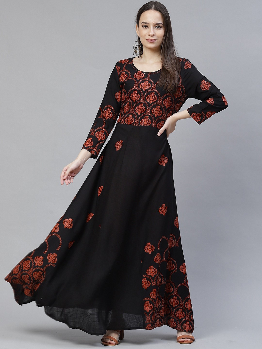 

Meeranshi Floral Maxi Dress, Black
