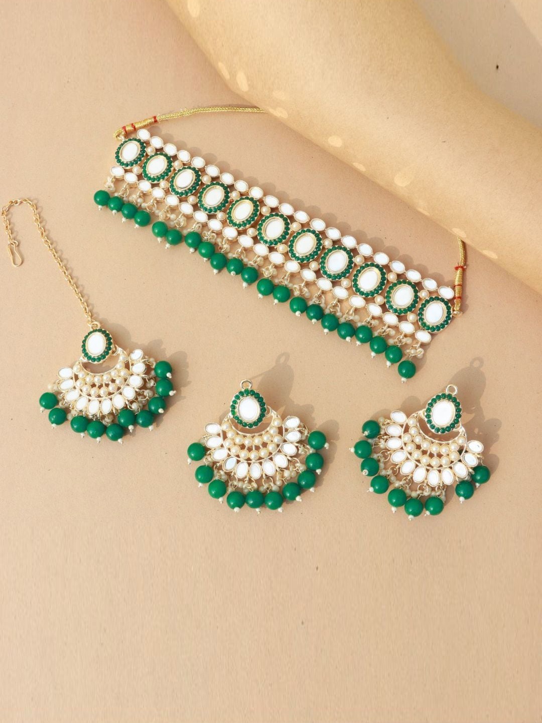 

I Jewels Gold-Plated Stone Studded & Beaded Jewellery Set