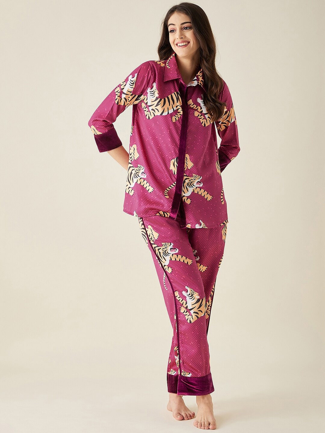 

The Kaftan Company Women Printed Night suit, Burgundy