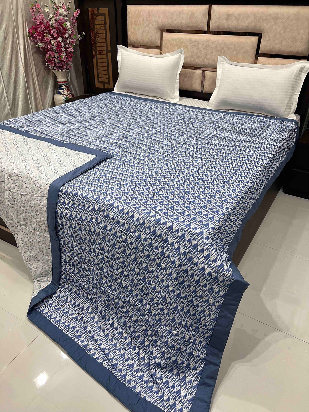 

Pure Decor Silken Blue & White AC Room 233 GSM Double Pure Cotton Bed Dohar
