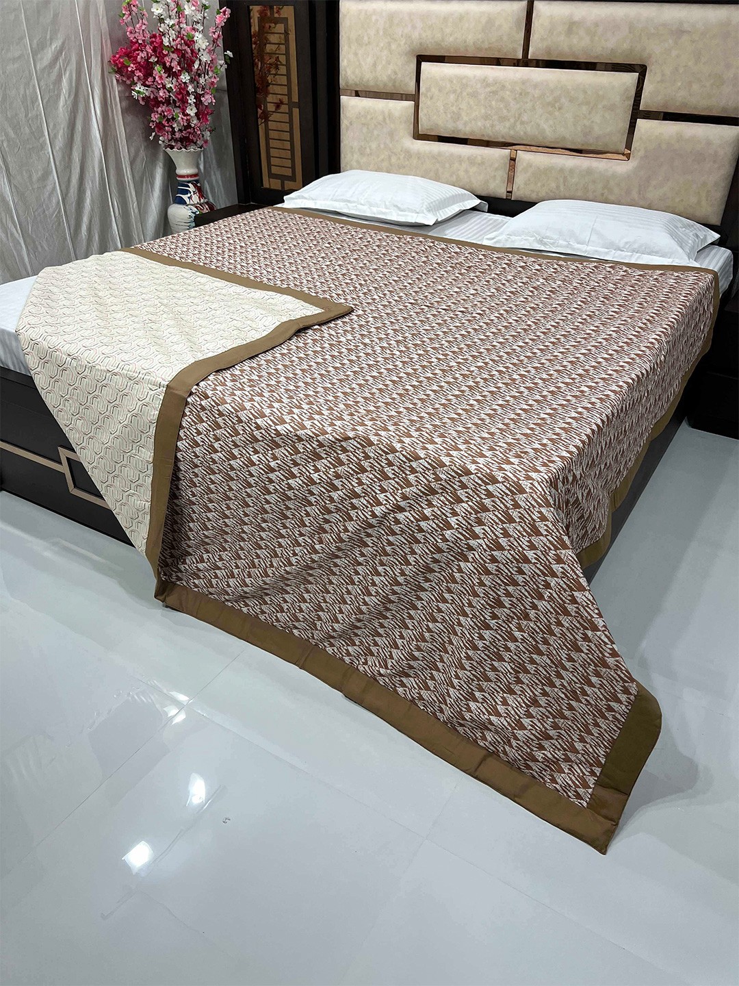 

Pure Decor Silken Brown & White AC Room 233 GSM Double Pure Cotton Bed Dohar
