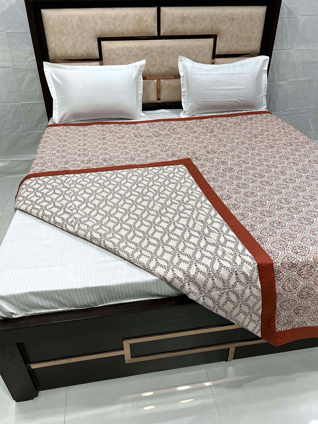 

Pure Decor Silken Brown & Beige Floral AC Room 233 GSM Double Pure Cotton Bed Dohar