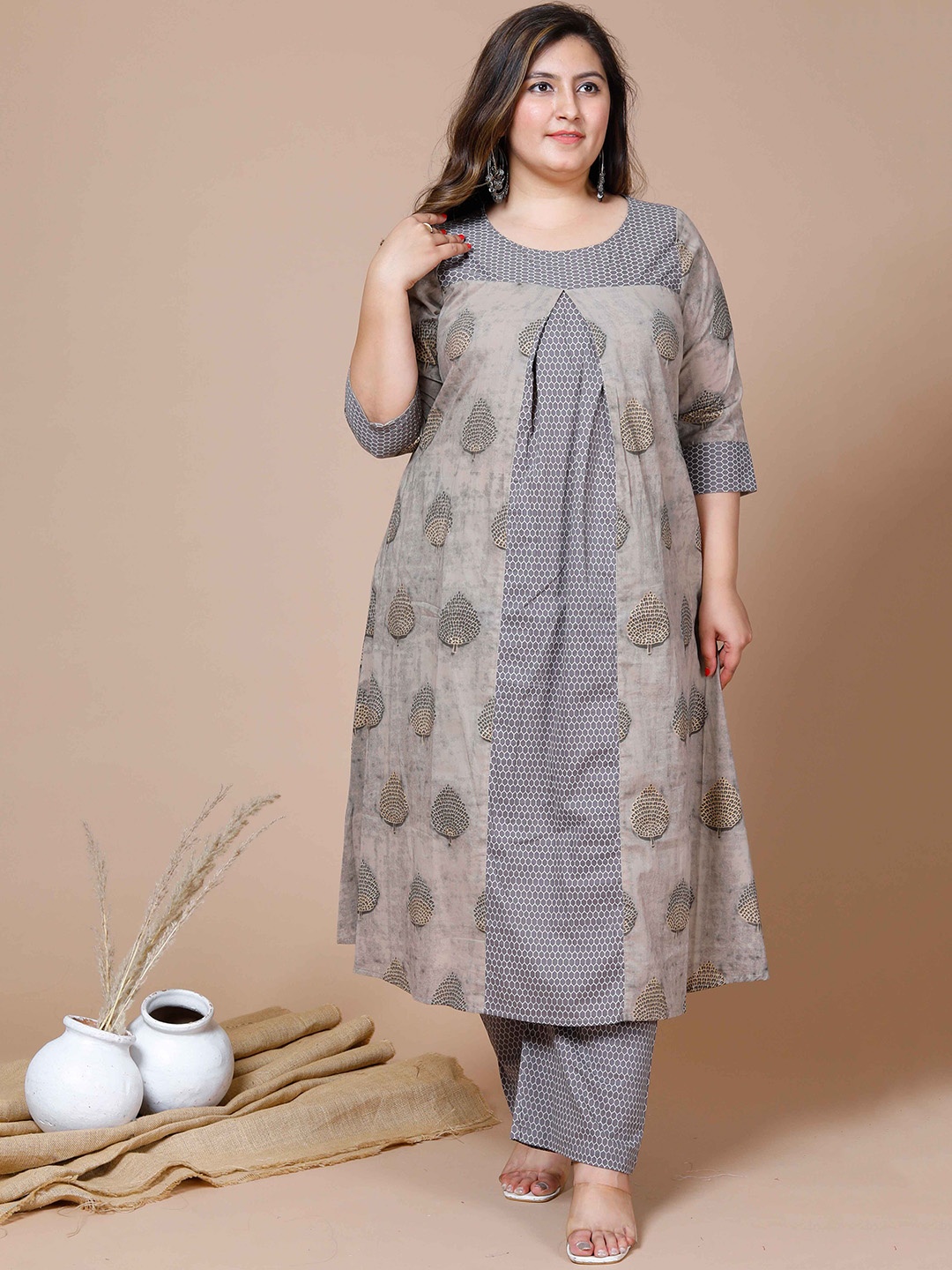 

MIRAVAN Women Plus Size Floral Printed Pleated Pure Cotton Kurta with Palazzos, Beige