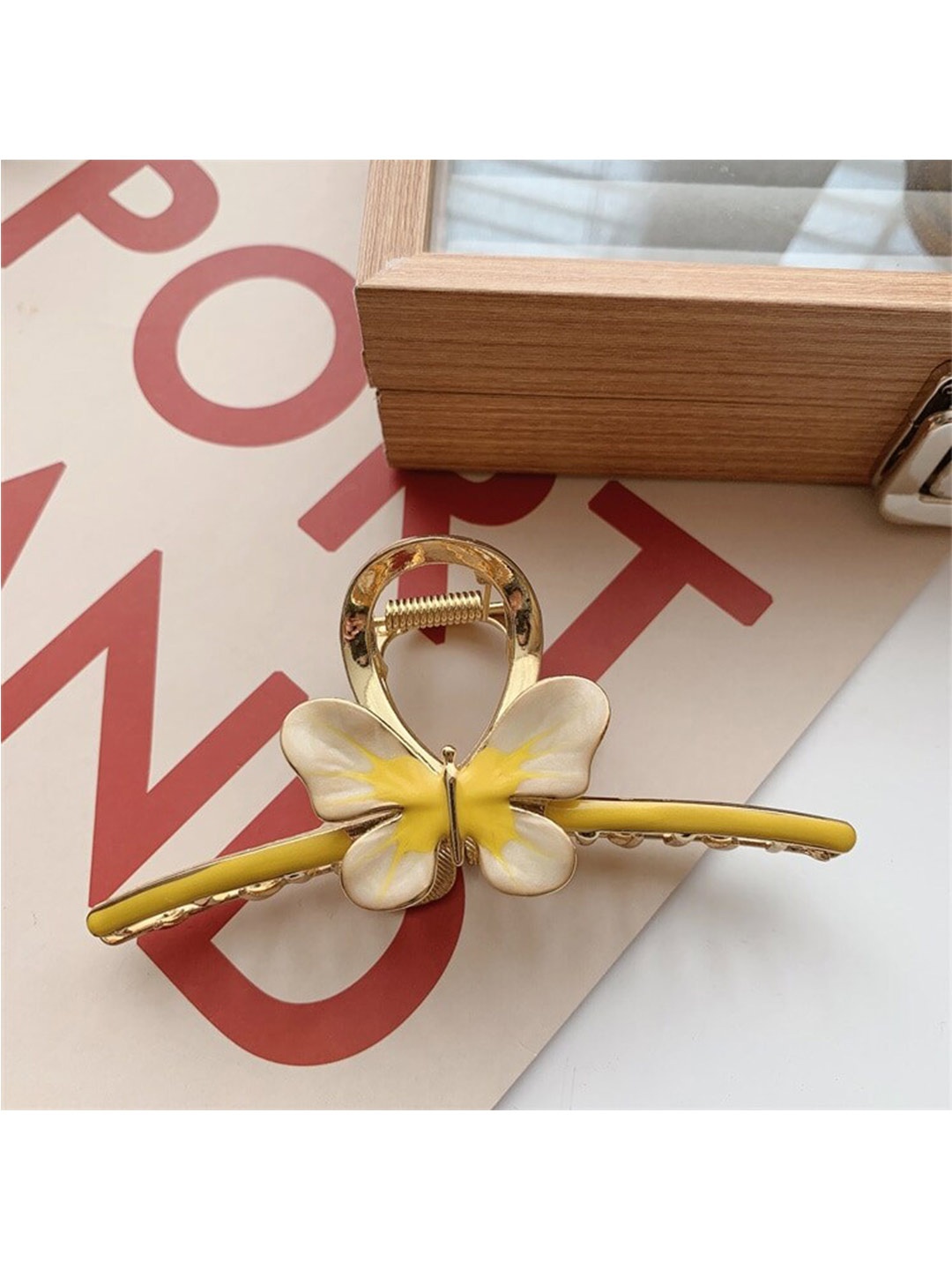 

VAGHBHATT Women Butterfly Hair Claw Clip, Yellow