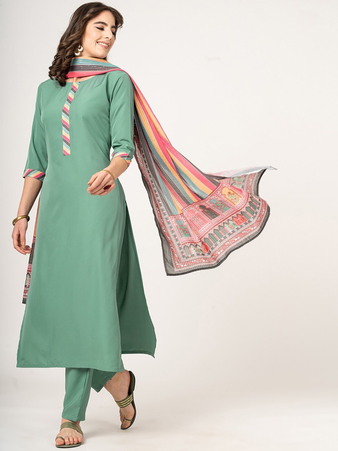 

J Turritopsis Round Neck Kurta with Trousers & Dupatta, Green