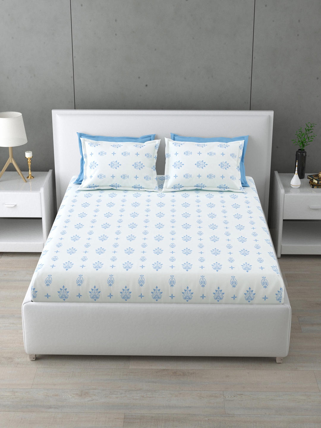 

HOME AFFAIRS White & Blue Cotton 160 TC King Bedsheet with 2 Pillow Covers