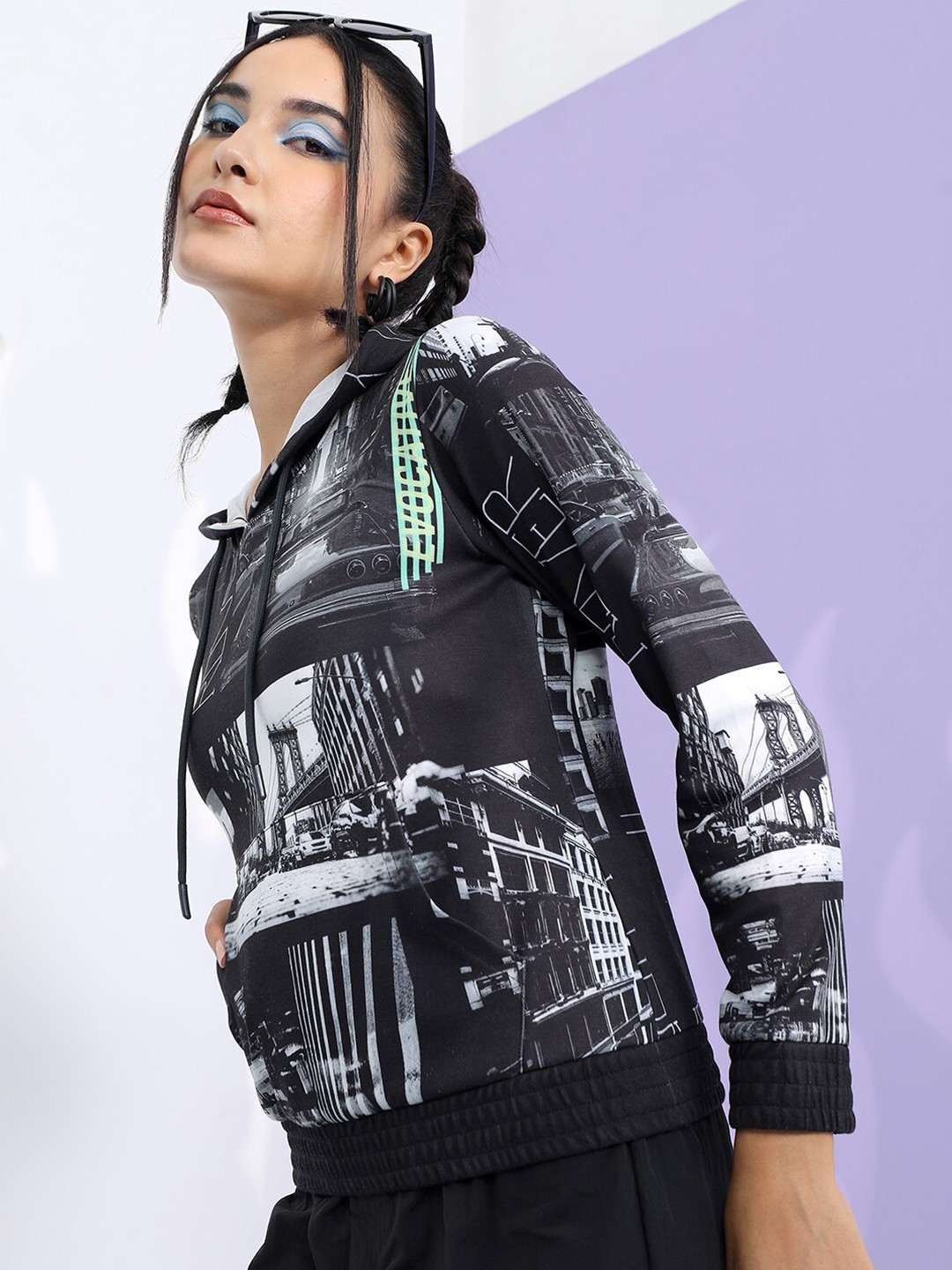 

Tokyo Talkies Women Printed Hooded Sweatshirt, Black