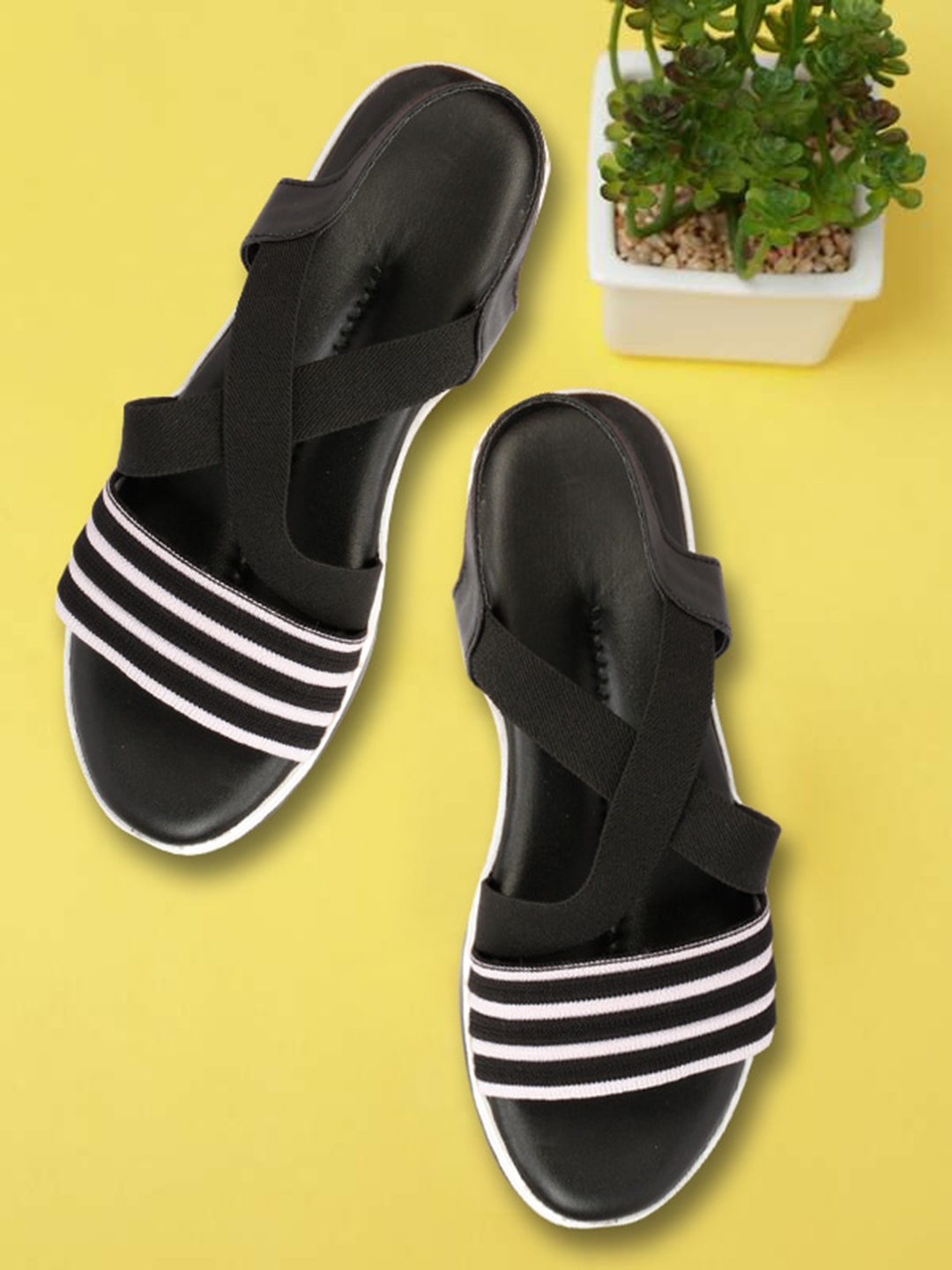 

sneakers villa Women Striped Open Toe Flats, Black