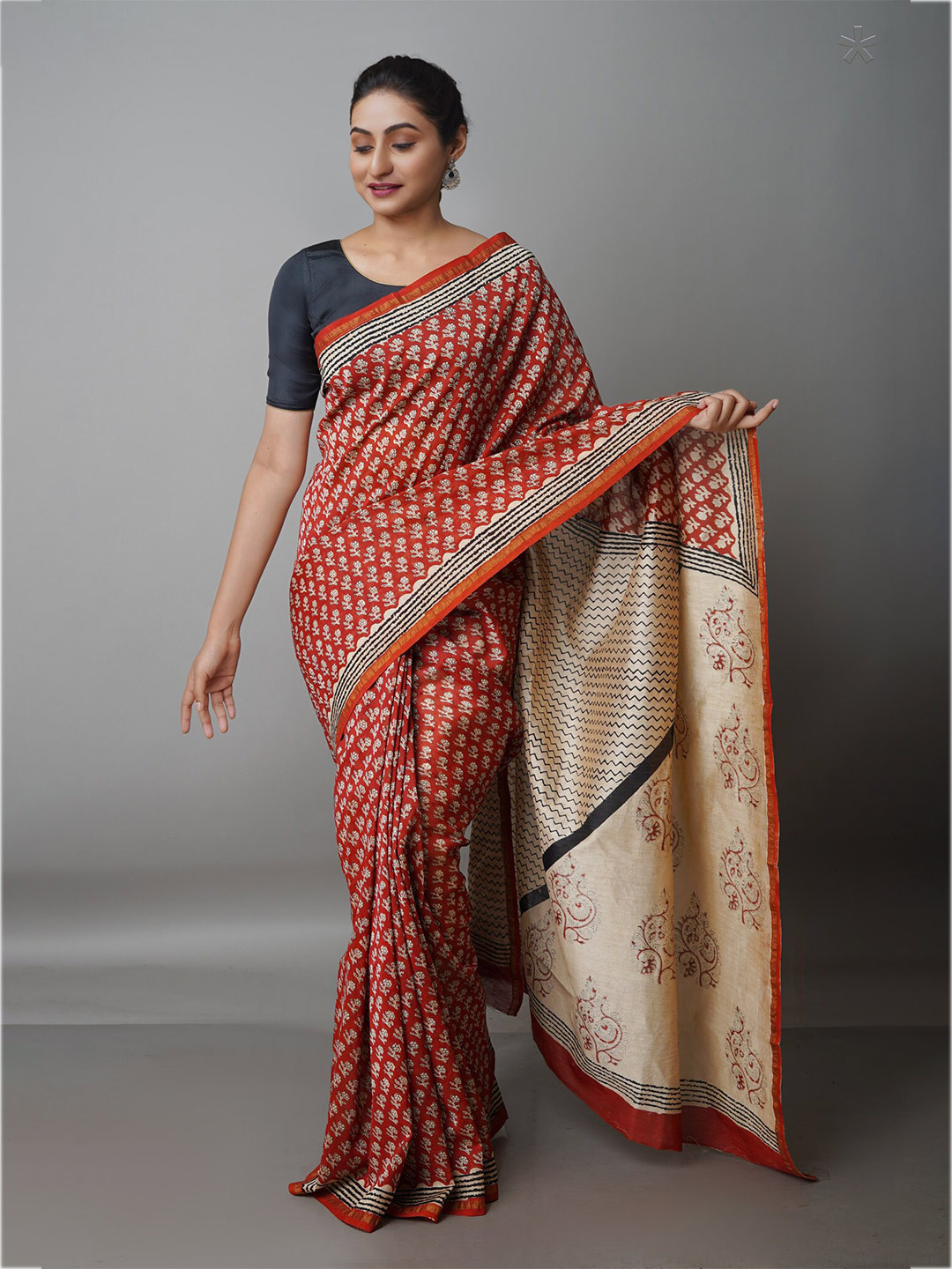 

Unnati Silks Floral Zari Silk Cotton Chanderi Saree, Red