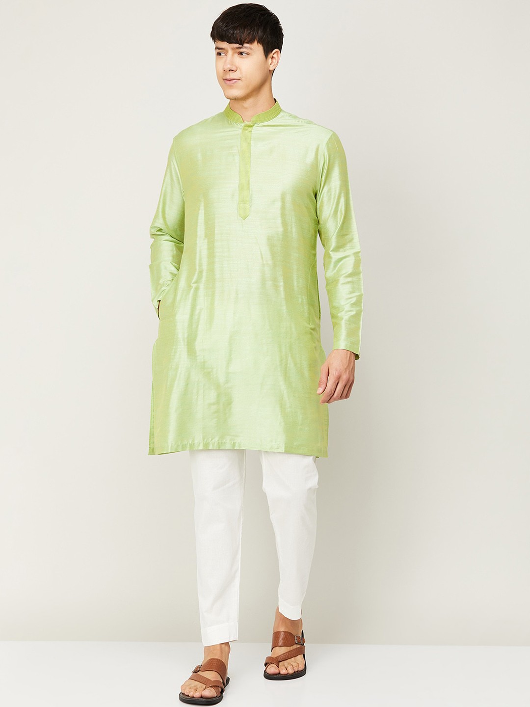 

Melange by Lifestyle Men Mandarin Collar Kurti with Pyjamas, Green