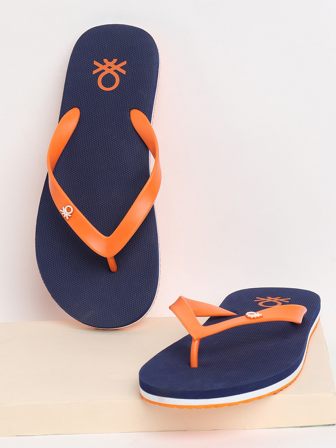 

United Colors of Benetton Men Rubber Thong Flip-Flops, Blue