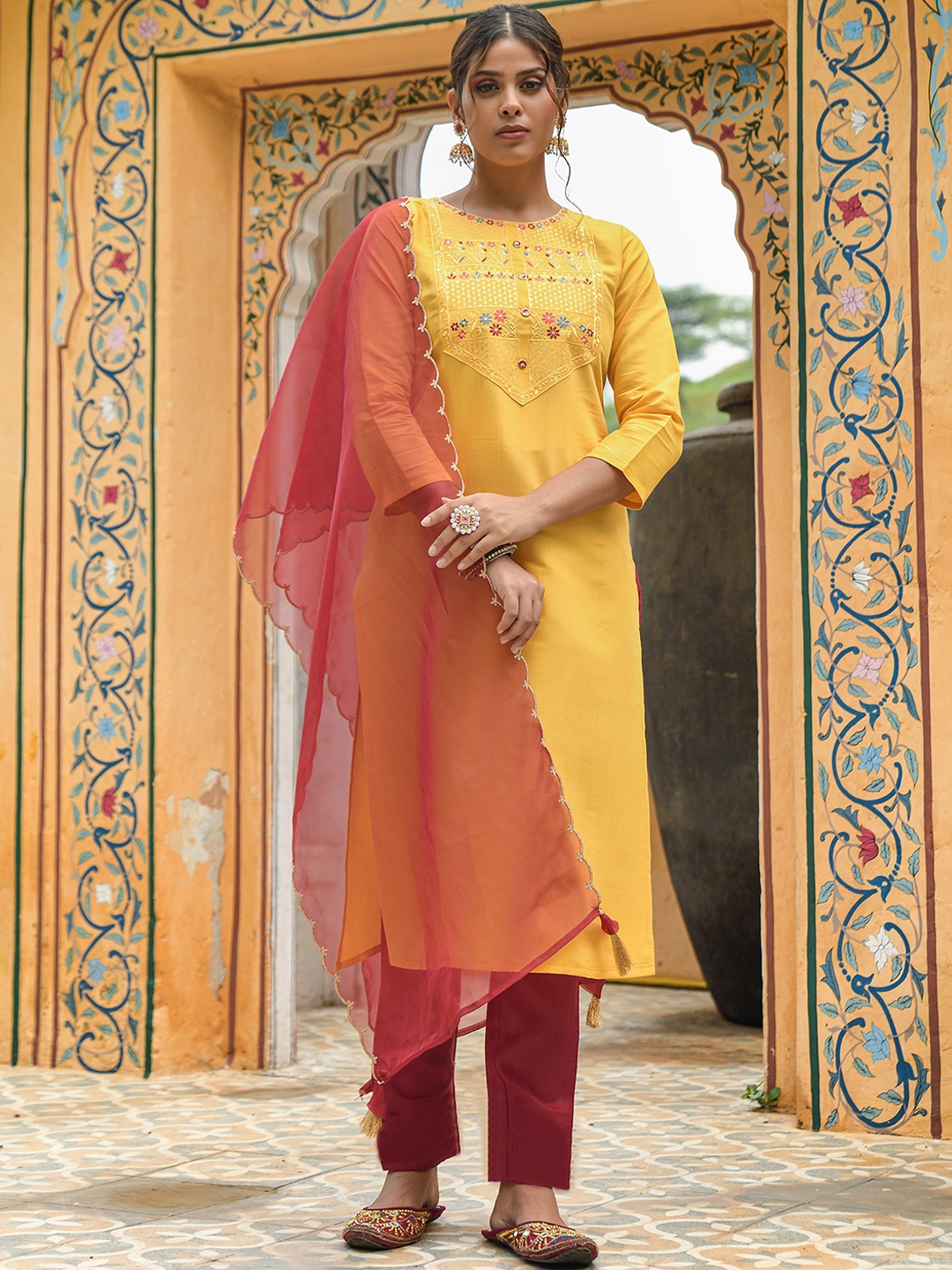 

ASPORA Floral Embroidered Round Neck Kurta with Trousers & Dupatta, Yellow